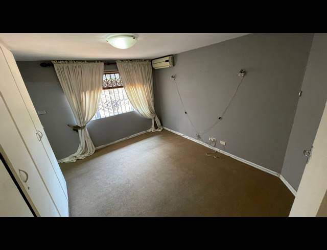 3 BEDROOM TOWNHOUSE FOR SALE IN ESSENWOOD